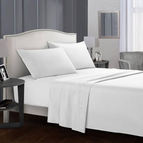 4 pcs of 6*7 Plain White Cotton Bedsheet Set Comes as 2pcs of Bedsheets and 2pcs of Pillow Cases