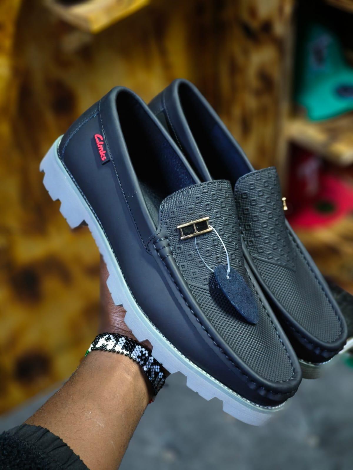 Premium Quality Timberland Casual Loafers Standard leather Casual  Mens and women's Sneakers Unisex Comfortable Shoes Low Cut Girls and Boys Sports Shoes