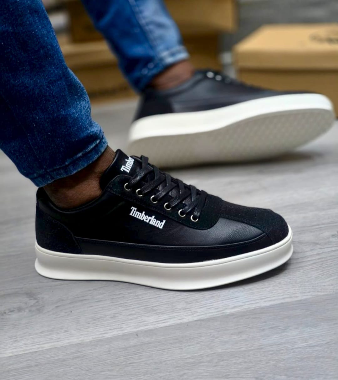 LIMITED OFFER!!!] Timberland Classic Mens and women's Lace up Sneakers Unisex Comfortable Shoes Low Cut Girls and Boys Sports Shoes