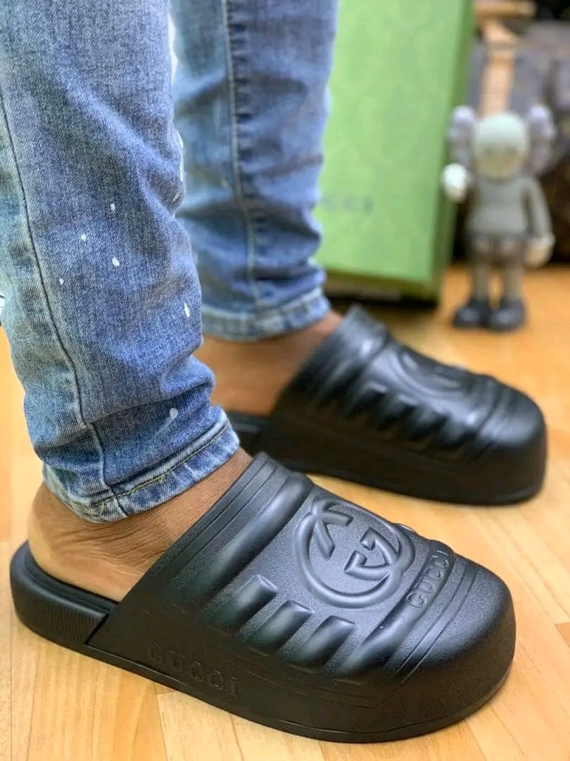 New Arrivals Crocs High Quality Design Long Lasting Sandals Calm Mules Men/Women Adjustable Shoes