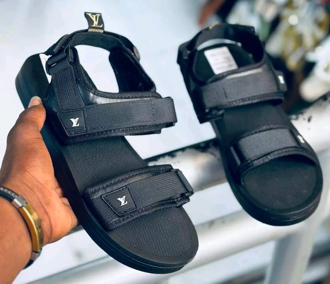 Louis vuitton OPENS slides Good Quality Opens men Sandals Men's Summer New Sandals and Slippers Men's Sandals Adult Beach Open Shoes Non-slip Open-toe Sandals Sizes 40-45