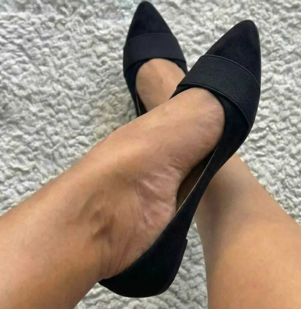 Classic Black Suede Pointed-Toe Flats with Stretch Strap . Chic Minimalist Women’s Slip-On Shoes for Work, Travel & Daily Wear