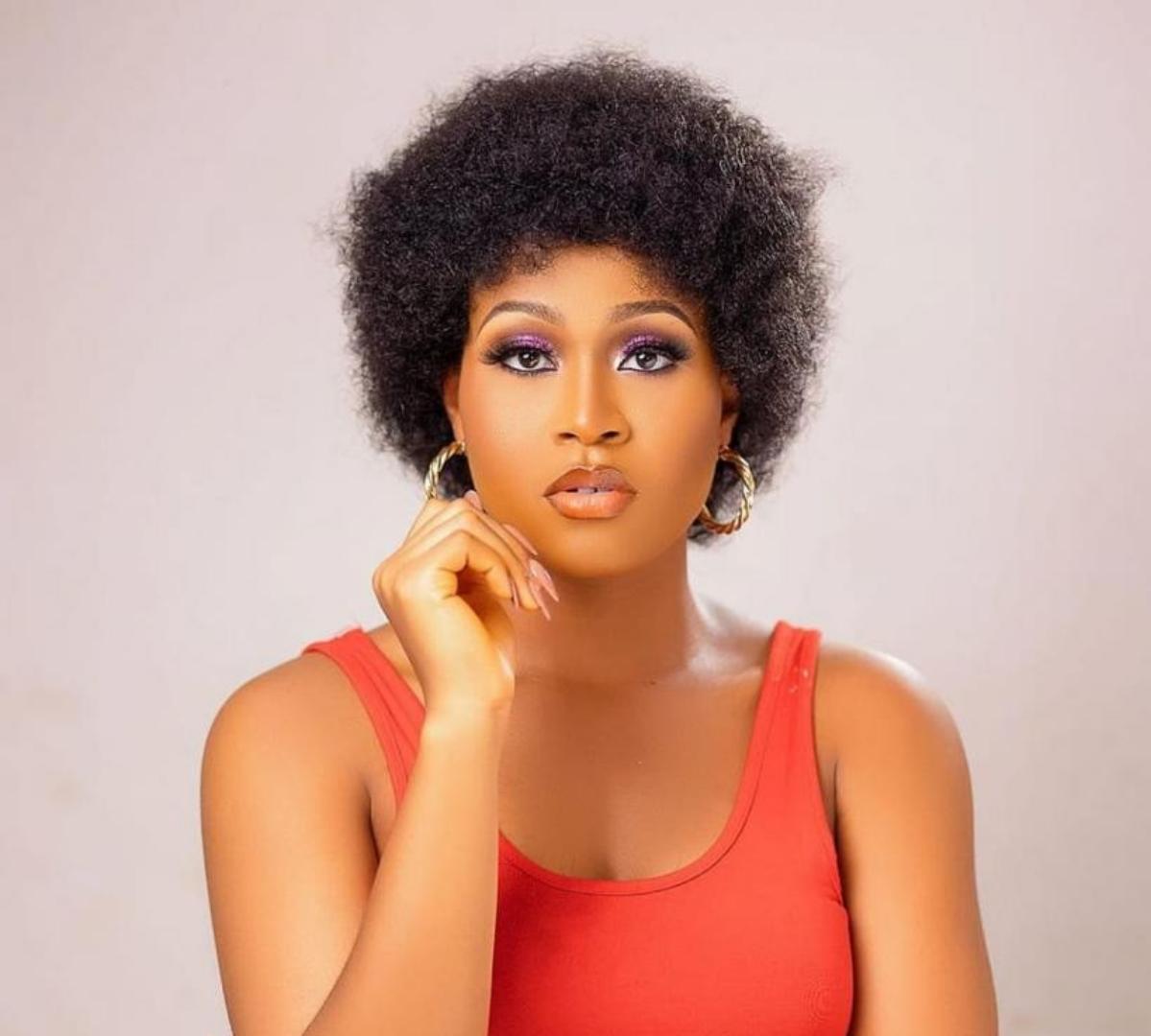 Soft and fluffy afro wig _black