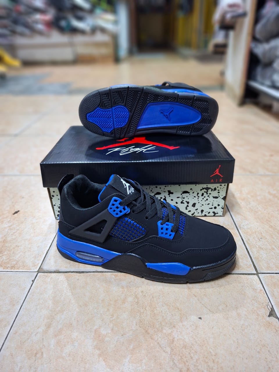⚡HIGH QUALITY ⚡JORDAN 4 high quality j4 thunder red sneakers  fashion leather men shoes ❤️‍🔥🔥 available in black, blue, green, yellow ,red