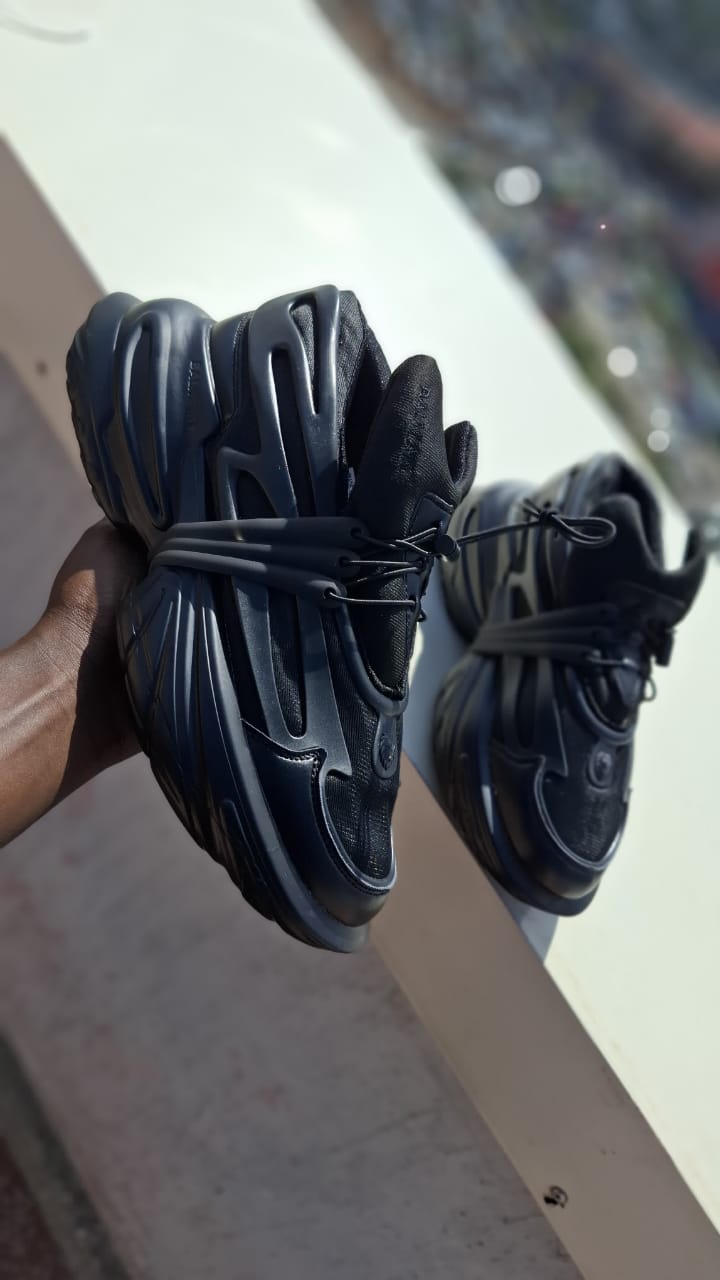 Bal.main Shoes‼️‼️‼️ORIGINAL⚡ NEW ARRIVAL ⚡LATEST⚡ High quality original fashioned men's  🥰 unique sneakers available pure drip for that touch of fashion