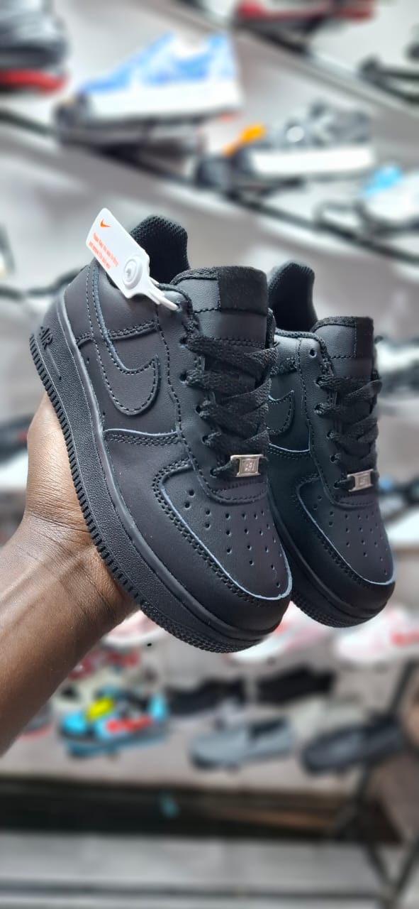 Clearrance sale 🔥🔥Fashion Kid's Original Airforce 1 maziwa quality kids fashion  AF1 unisex sneakers shoes