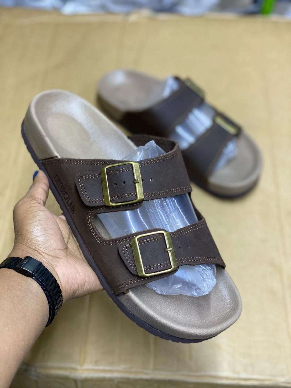 Brown Men New Cow Leather Summer Sandals High Quality Genuine Leather Mens Slip-on Beach flat Slippers Soft Male sandals hombre / Open shoes