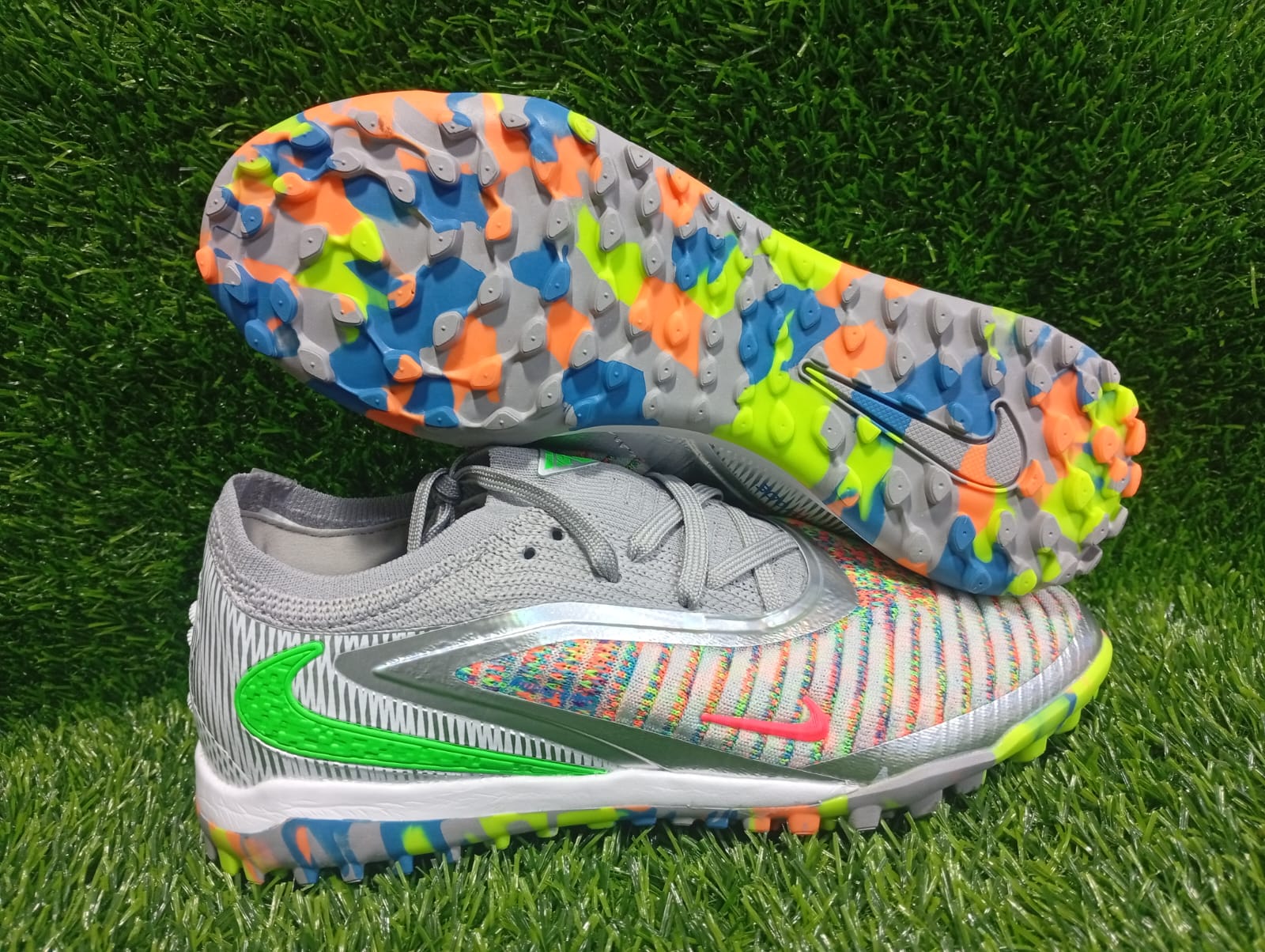⚽🔥 Multicolor Turf Football Shoes Maximum Grip. Maximum Style. Maximum Control Stand out on the pitch with these eye-catching turf football shoes designed for comfort, control, and strong traction