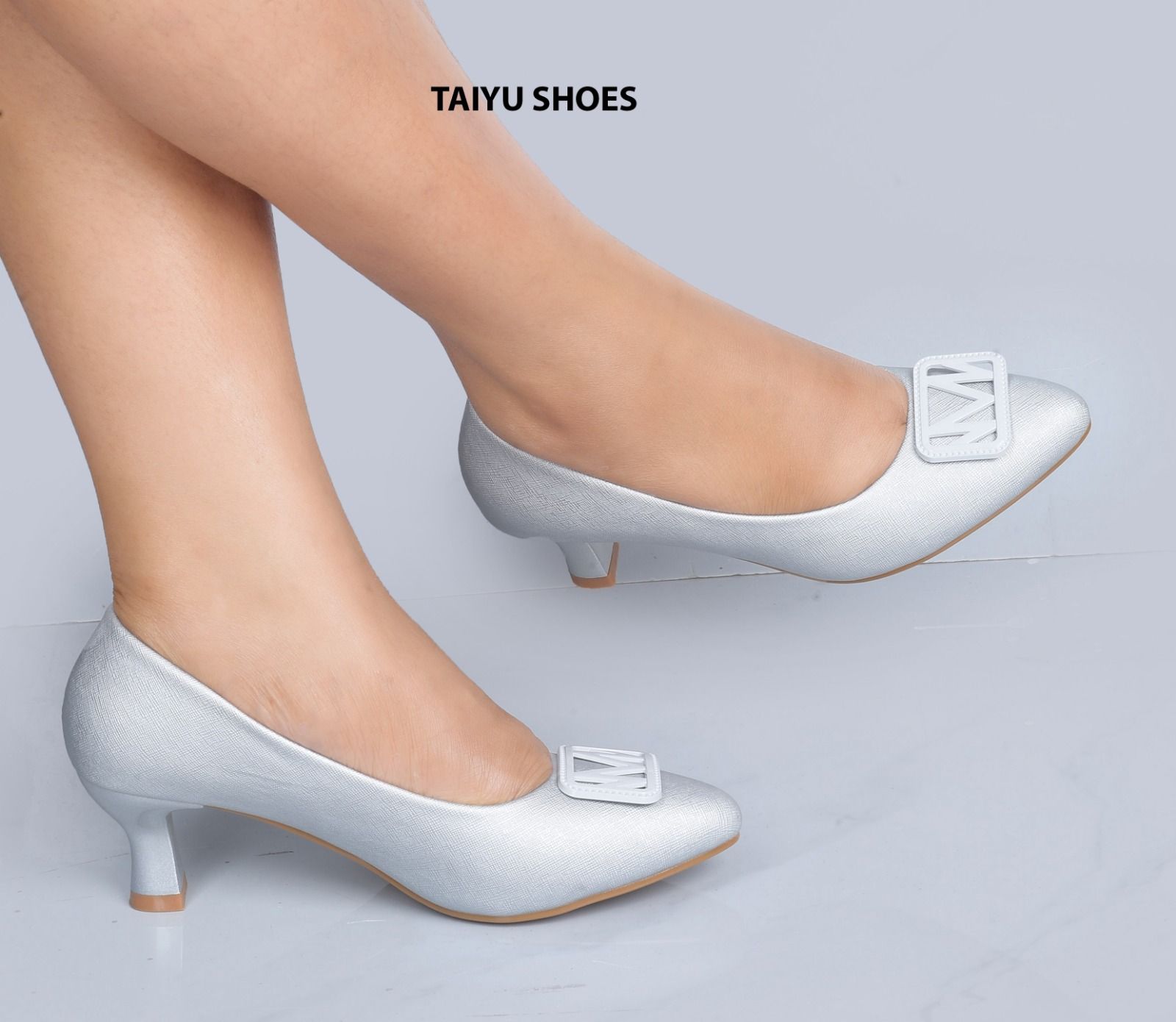 👠✨ Taiyu Classic Low-Heel Pumps – Elegance You Can Walk In ✨👠Upgrade your everyday look with these stylish, comfortable low heels designed for modern women who want both class and ease