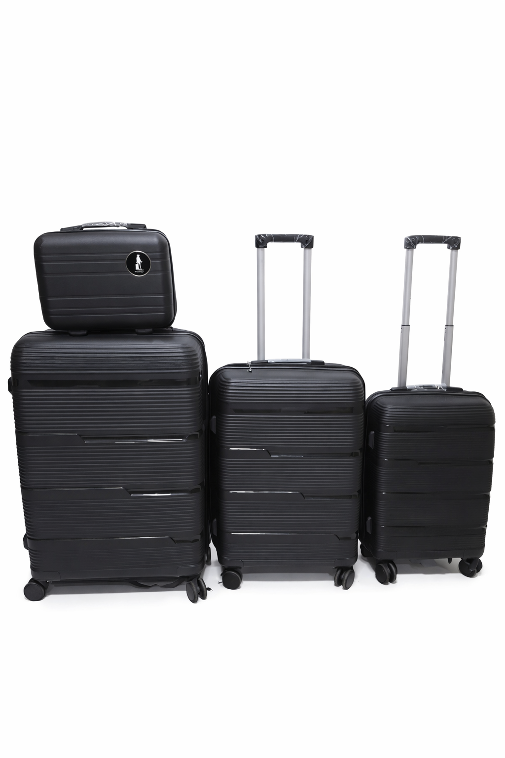 🧳 4 in 1 Hard Shell Luggage Set (Rubber Finish) Travel smart and in style with this 4-in-1 hard shell luggage set — built for durability, security, and smooth movement ✈️
