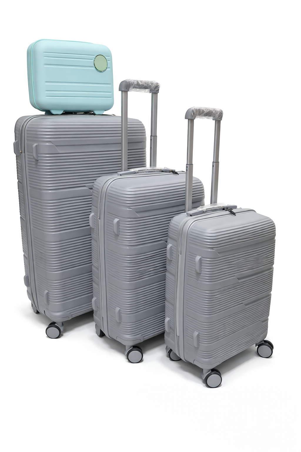 🧳 4 in 1 Hard Shell Luggage Set (Rubber Finish) Travel smart and in style with this 4-in-1 hard shell luggage set — built for durability, security, and smooth movement ✈️