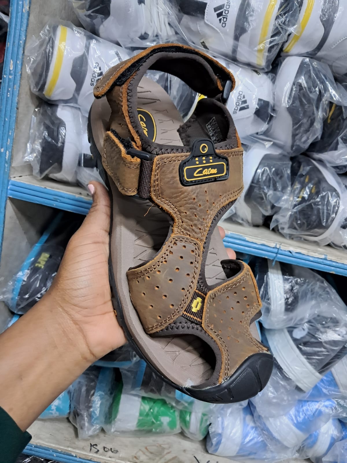 👟✨ Men’s Outdoor Leather Sandals (Comfort & Durability) Step into comfort and style with these premium men’s leather sandals, designed for everyday wear and outdoor adventures