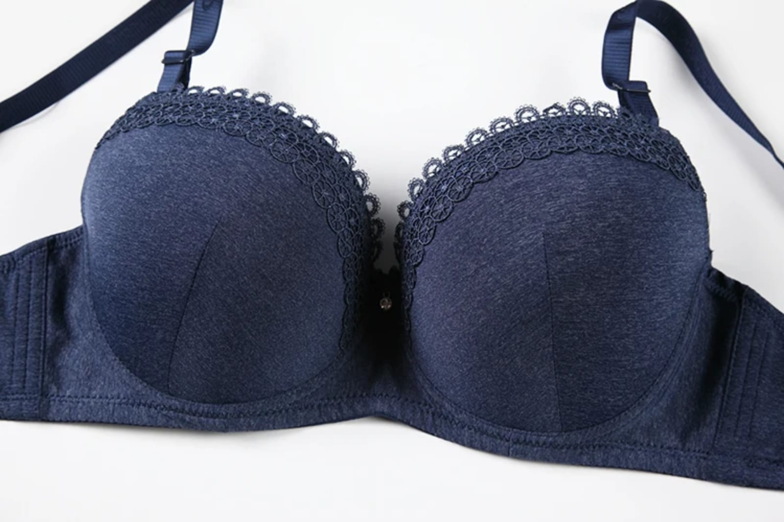 Women's Underwire Bra with Molded Cups and Lace Trim – Adjustable Straps – Everyday Support Lingerie – Assorted Colors