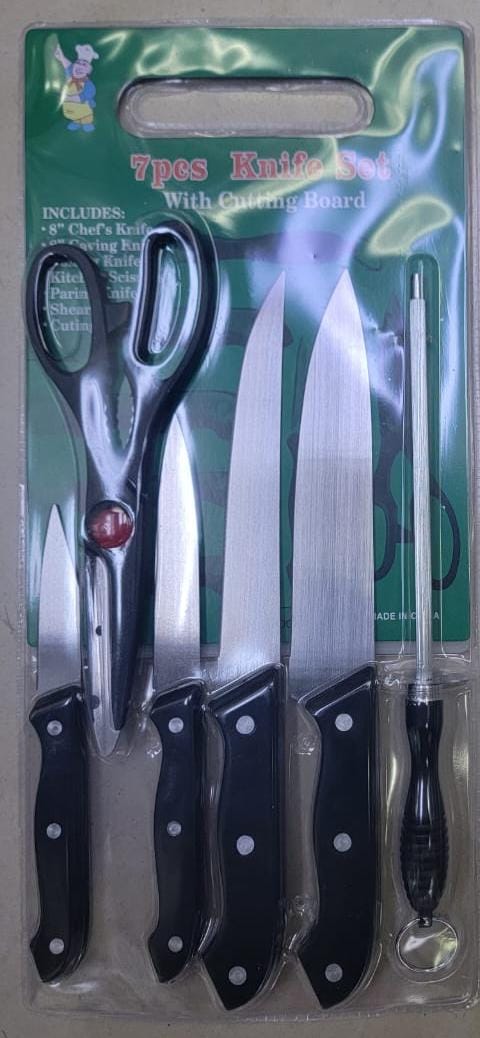 7 pcs kitchen knife set The ergonomic design of the curved handle ensures a comfortable grip and optimal control, allowing you to easily complete various cutting tasks. With the sharpener we included,