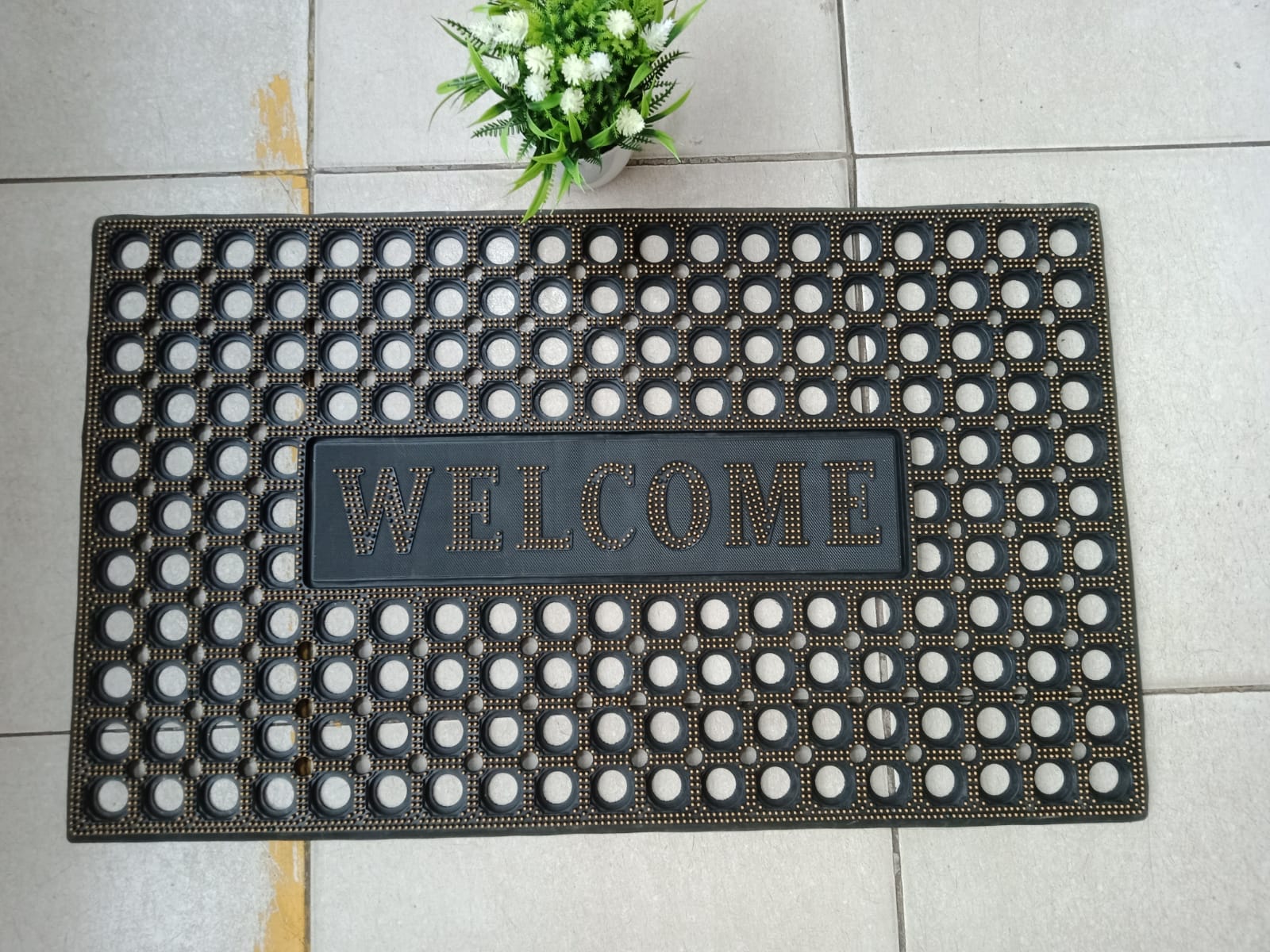 Heavy plastic square home door mat
