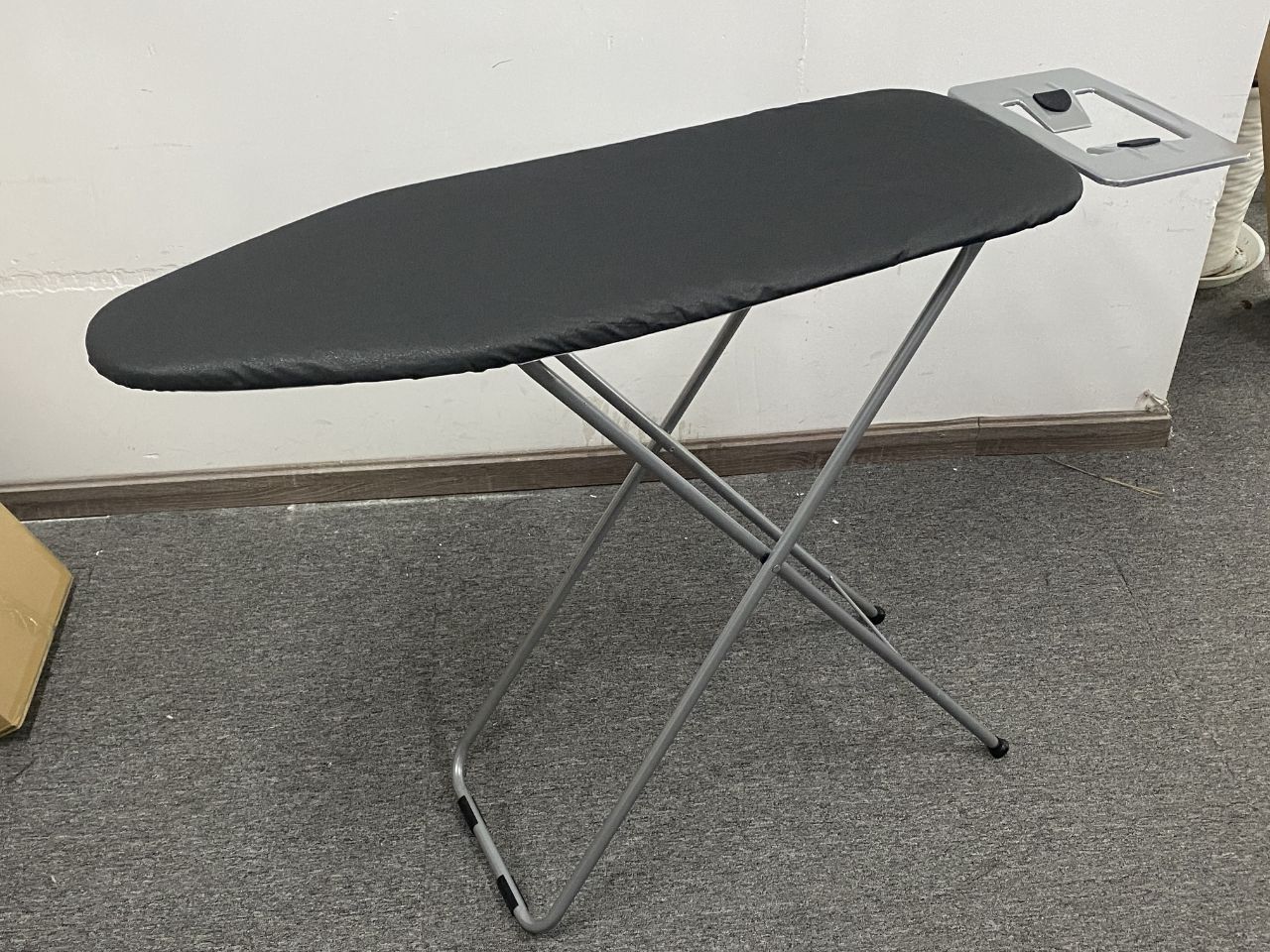 Imported Metallic Ironing Board ,Foldable Ironing Board with Heat Resistant Cover, Steam Iron Rest and Non-Slip Legs - Sturdy Metal Frame