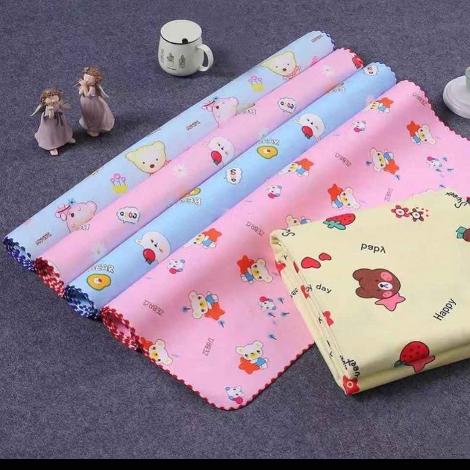 MACKINTOSH / SOFT PORTABLE BABY MACKINTOSH / URINE PAD