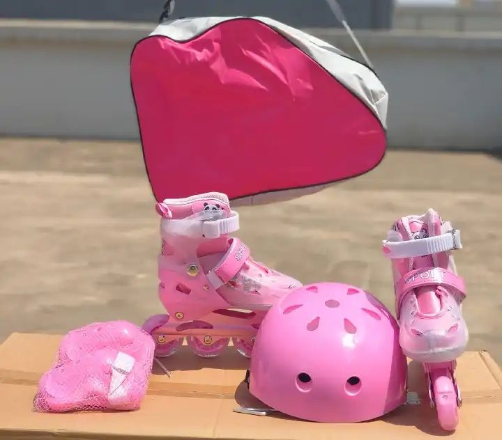 ✅️OFFER!! OFFER!! ✅️Full Set Kit Roller Speed Skating Shoes.Adjustable roller skates shoes Protective lining in the skate shoes. Comfortable