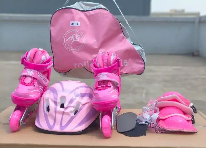 ✅️OFFER!! OFFER!! ✅️Full Set Kit Roller Speed Skating Shoes.Adjustable roller skates shoes Protective lining in the skate shoes. Comfortable