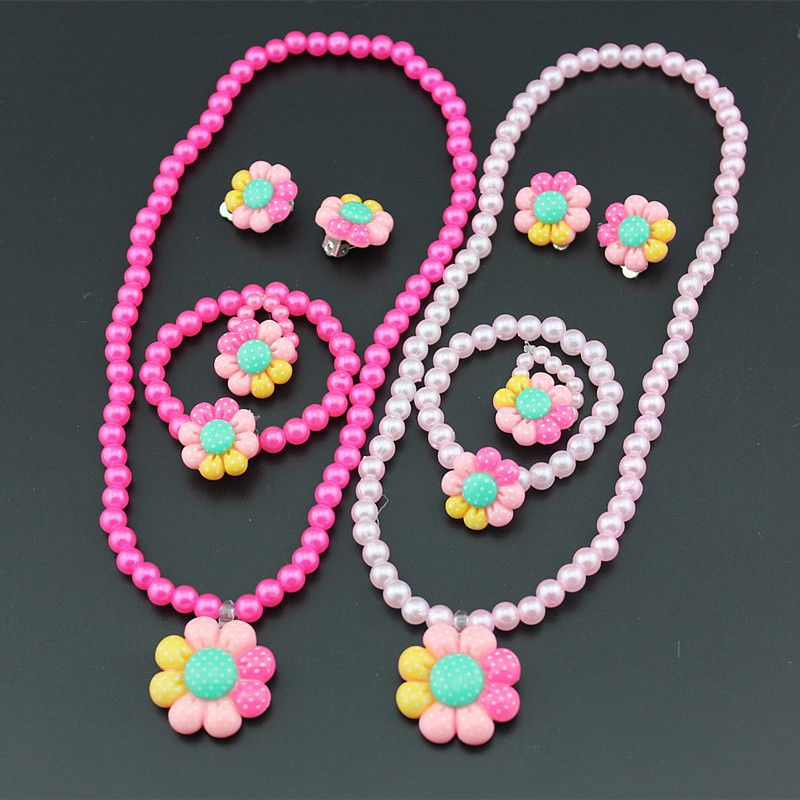 UPHUI 5PCS Set Of Children's Jewelry With Colorful Flowers Children's Jewelry Set With Hair Clips Children's Bracelets Children's Rings And Necklaces Children's Day Gifts Children's Birthday Gifts