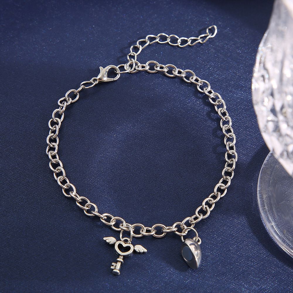 UPHUI 4PCS Male and Female Couple Magnetic Bracelet Love Magnetic Bracelet Lock and Key Design Couple Ring with Diamond Gift for Friends, Boyfriend, Husband and Wife Anniversary Gift with Jewelry Box