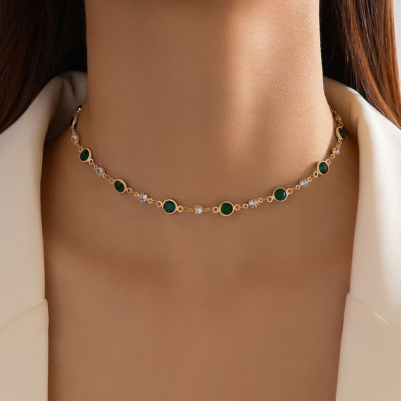 UPHUI Chain Women's Necklace Inlaid With Diamonds Bohemian Green Crystal Necklace Emerald Necklace Exquisite Satellite Necklace Gorgeous Wedding Jewelry Women's Gift Wedding Accessories Dress