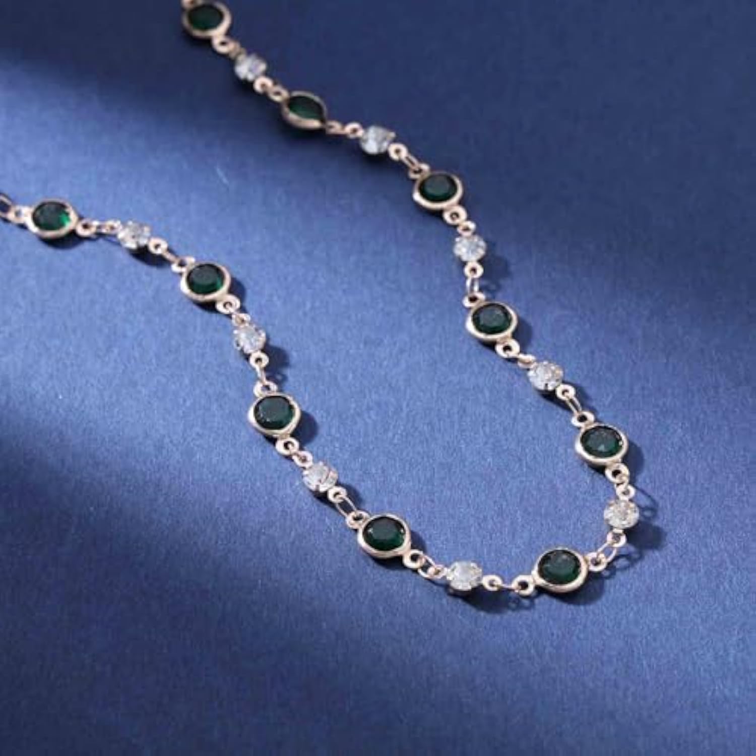 UPHUI Chain Women's Necklace Inlaid With Diamonds Bohemian Green Crystal Necklace Emerald Necklace Exquisite Satellite Necklace Gorgeous Wedding Jewelry Women's Gift Wedding Accessories Dress