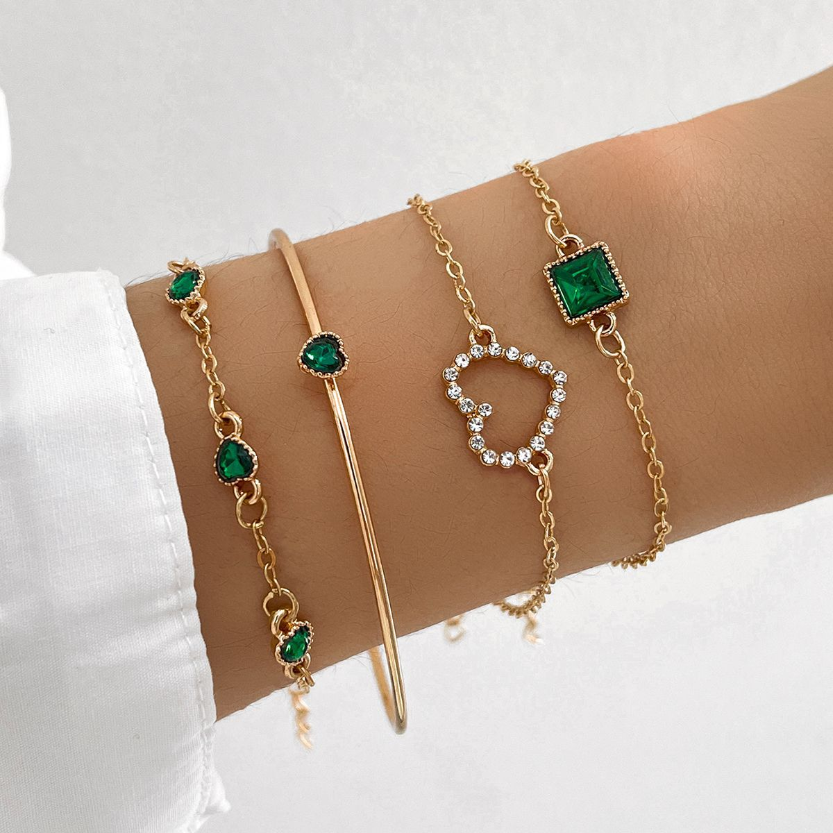 UPHUI 4PCS Women's Gold Bracelet Set Punk Layered Stackable Gold Bracelet With Open Cuffs Wrapped Bracelet Chain Ankle Chain Suitable Emerald inlaid with diamonds For Girls' Fashion Jewelry