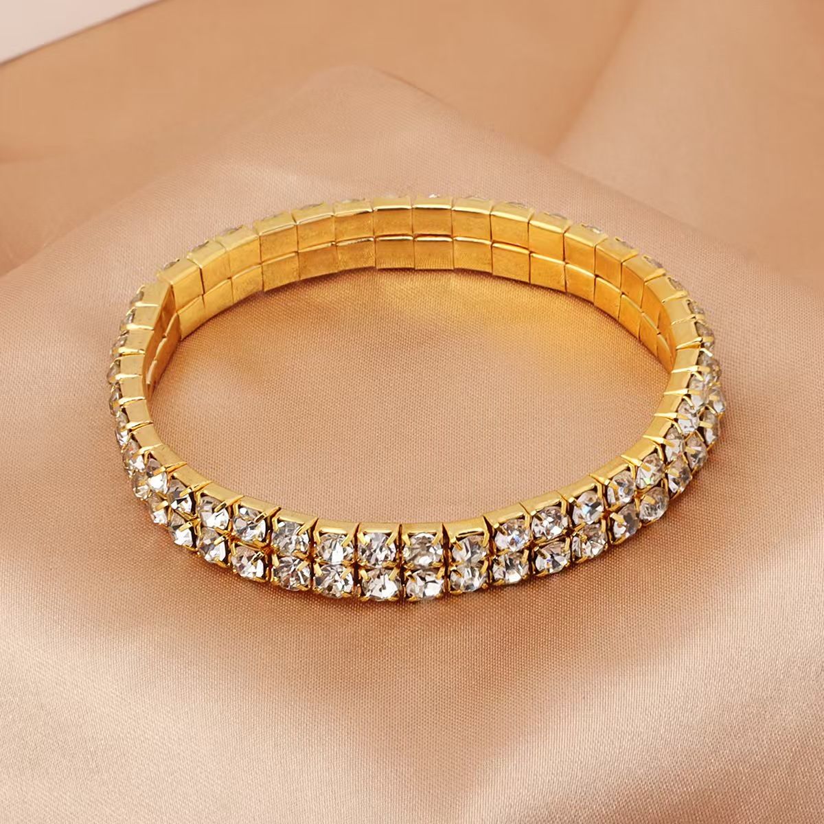 UPHUI 2Pcs Women's Watch Full Diamond Bracelet Set Starry Sky Leather Strap Quartz Watch Women's Fashion Business Wristwatch