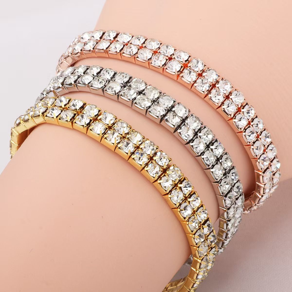 UPHUI 2Pcs Women's Watch Full Diamond Bracelet Set Starry Sky Leather Strap Quartz Watch Women's Fashion Business Wristwatch