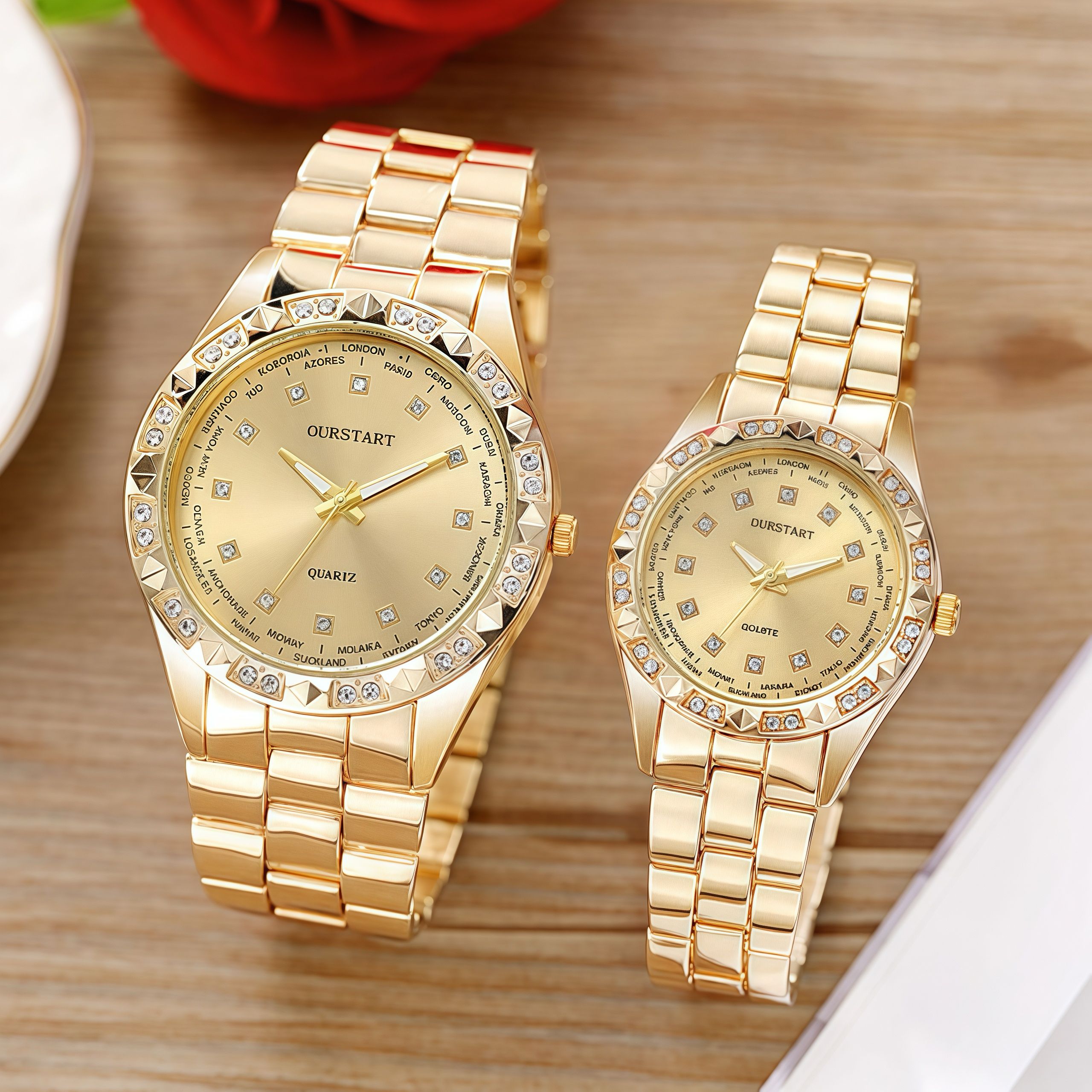 2PCS Lover Watches Business Stainless Steel Back Gold Watch  Classic Diamond Rhinestone Couple Gift Watch  Hip Hop Metal Color Bling Diamond and Steel Strip Women Men Couple Quartz Watch