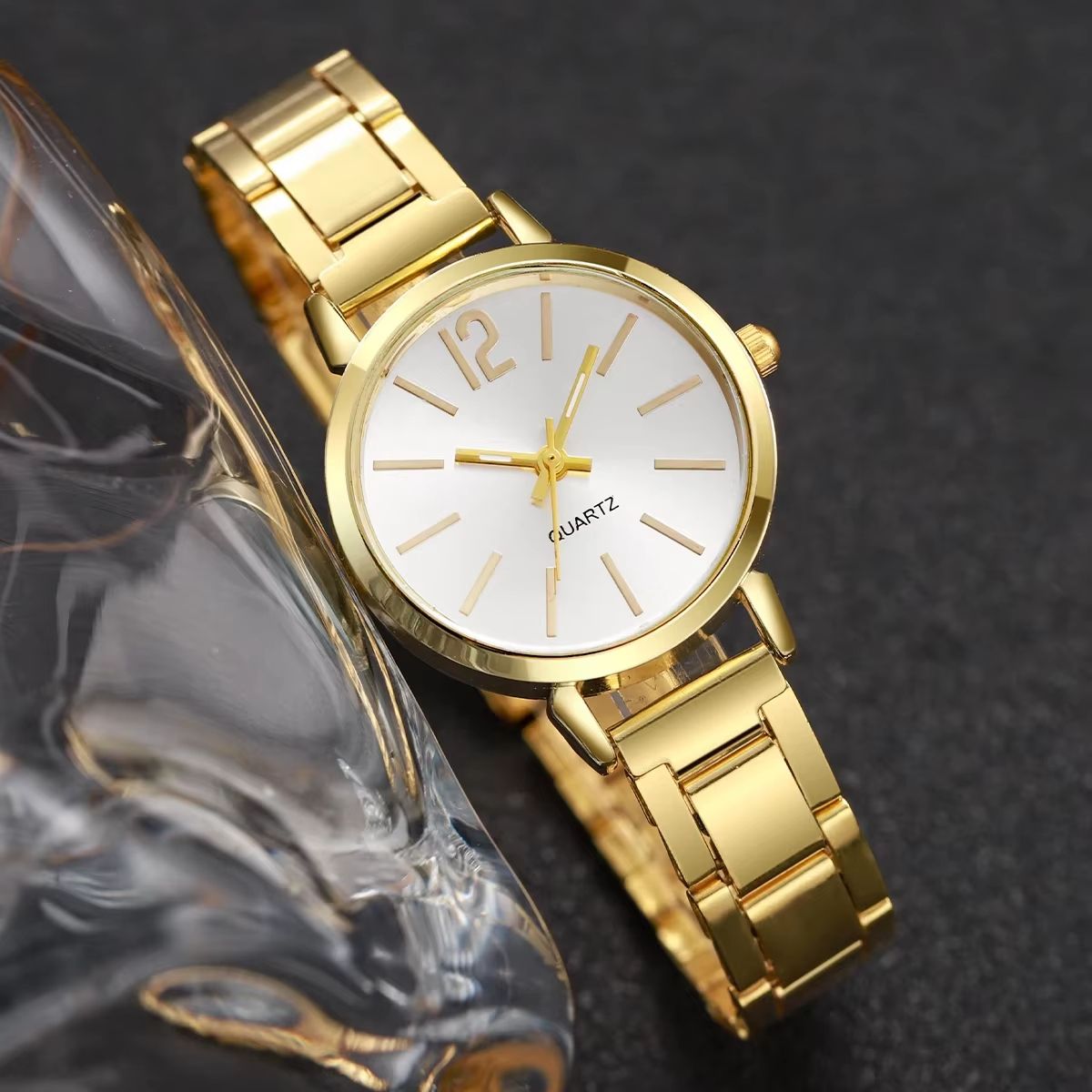 UPHUI Ladies Fashion Simple Digital Alloy with Quartz Watch Bracelet 2pcs Set Luxury Women Simple Dial Ladies Watches