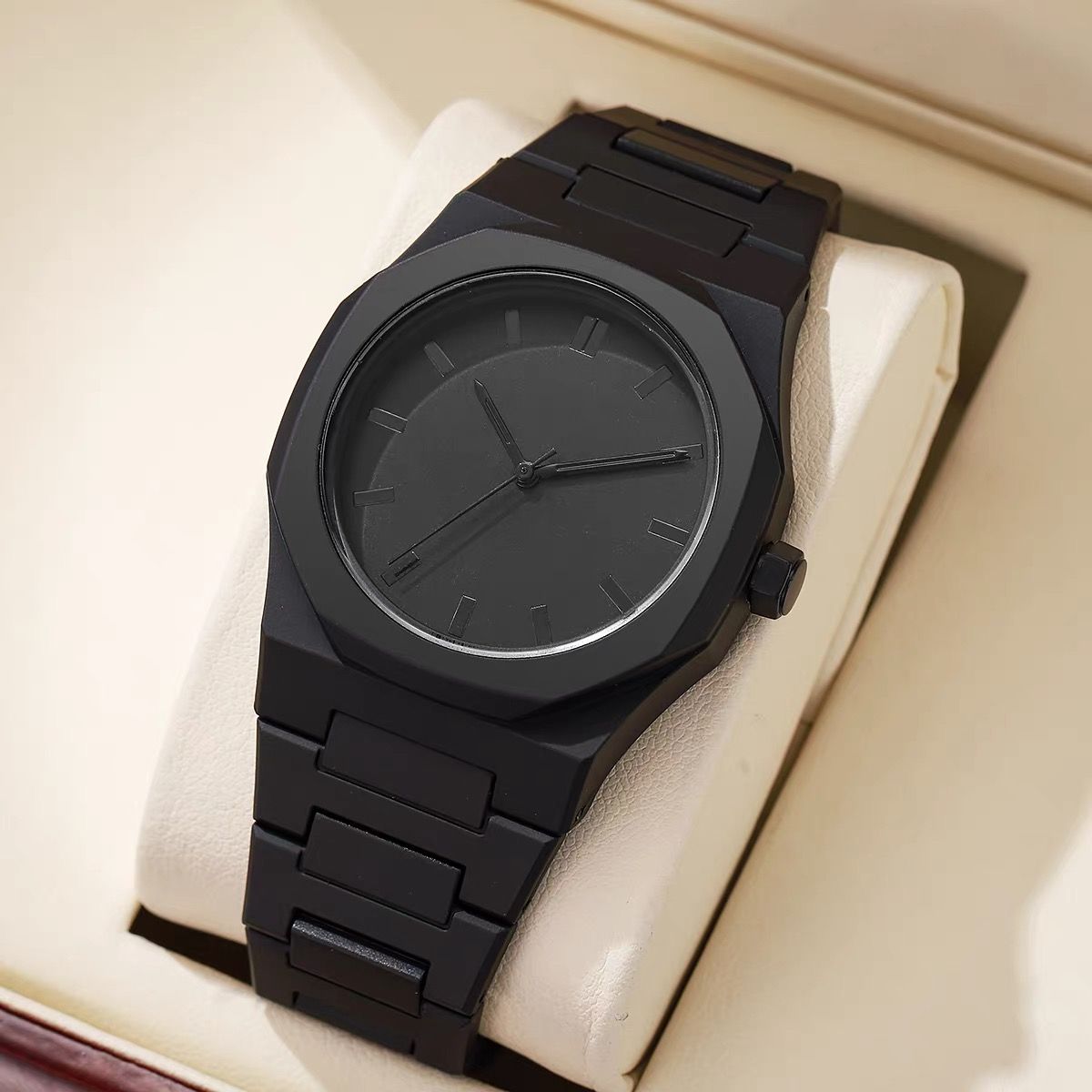 Modern Arabic Numeral Watch With Polycarbonate Band Octagonal Case Analogue Display For Man Wear It Daily Or Give Gifts To Friends