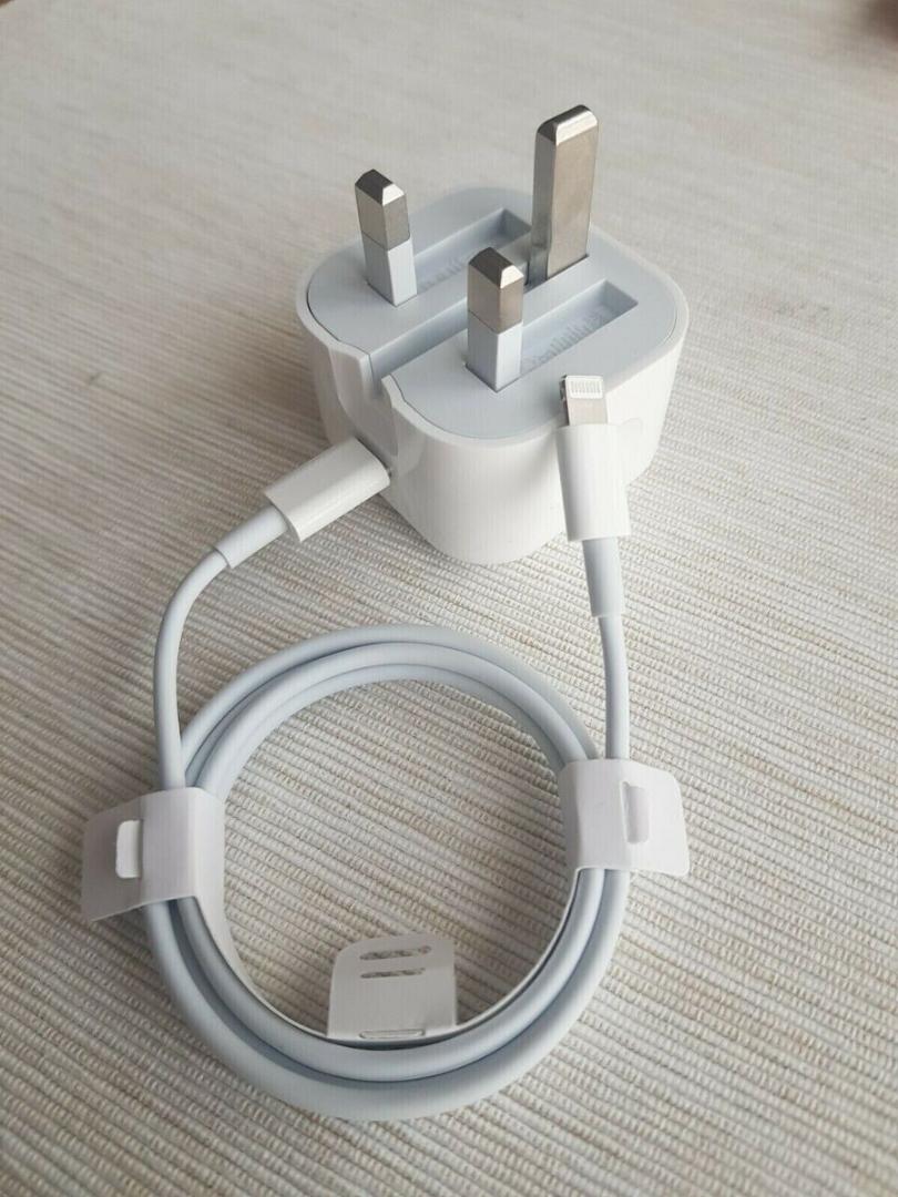 Apple 25W Original Fast Charger Adapter For IPhone 11/12/13/ 14/14Pro/14 Max/ 14 Pro Max