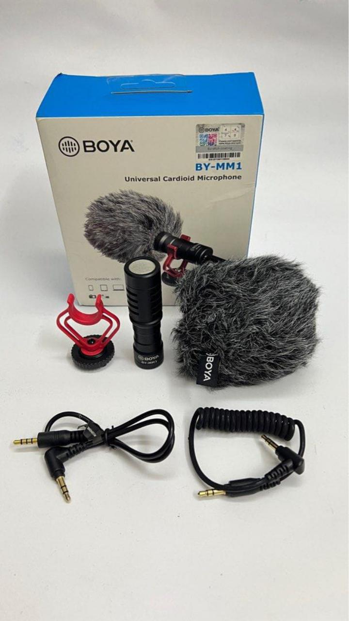 Boya BY-MM1 Camera Microphone with Shock Mount / Windshield Universal Shotgun Microphone for Cameras & Camcorders,iPhone, Android Smartphones BOOM MIC