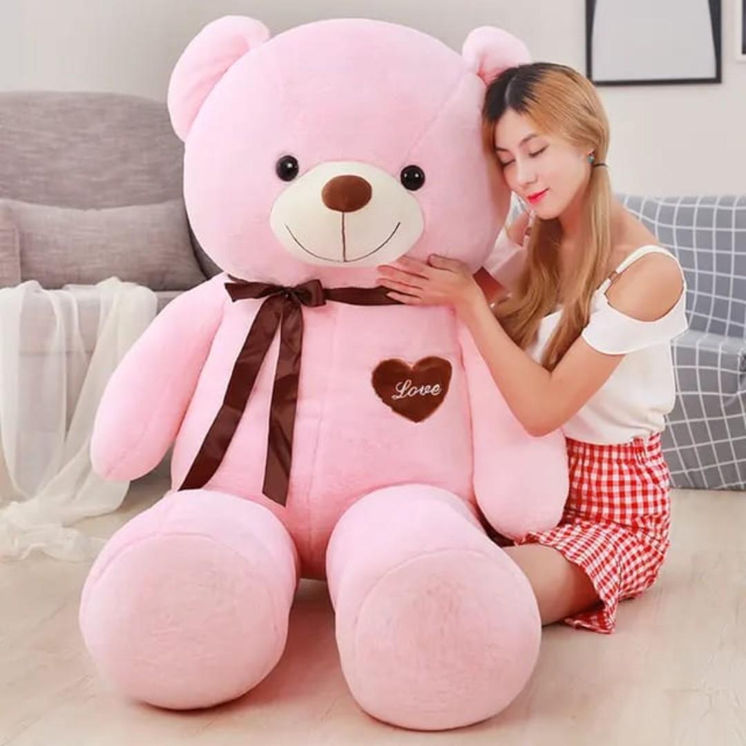 Giant teddy bear