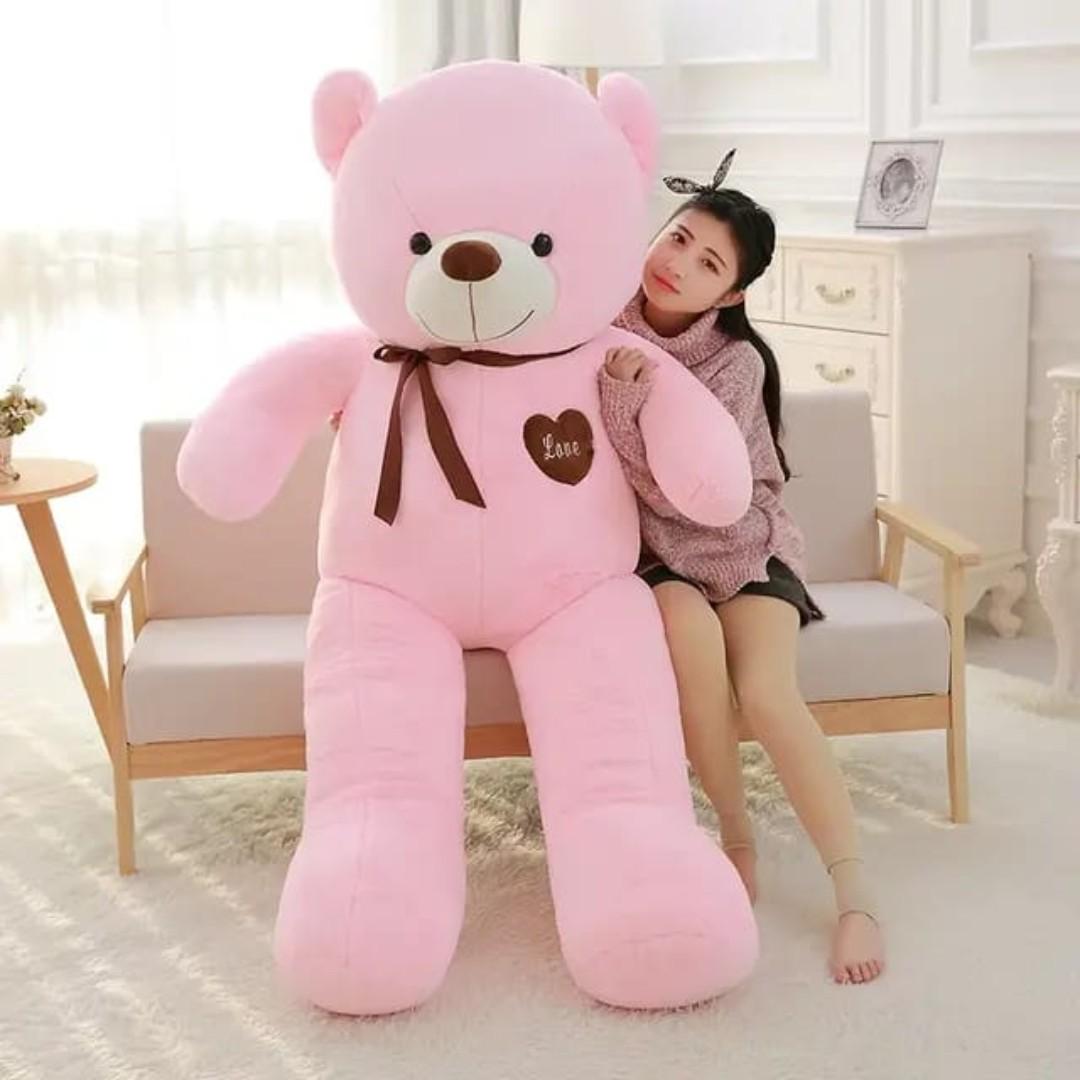 Giant teddy bear