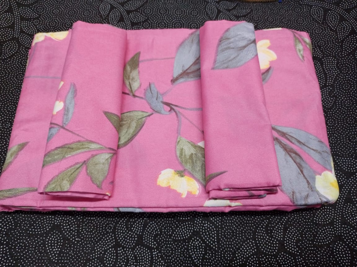 4 pc Cotton  Bedsheets 
2 pcs bedsheets 
2 pcs pillow cases
