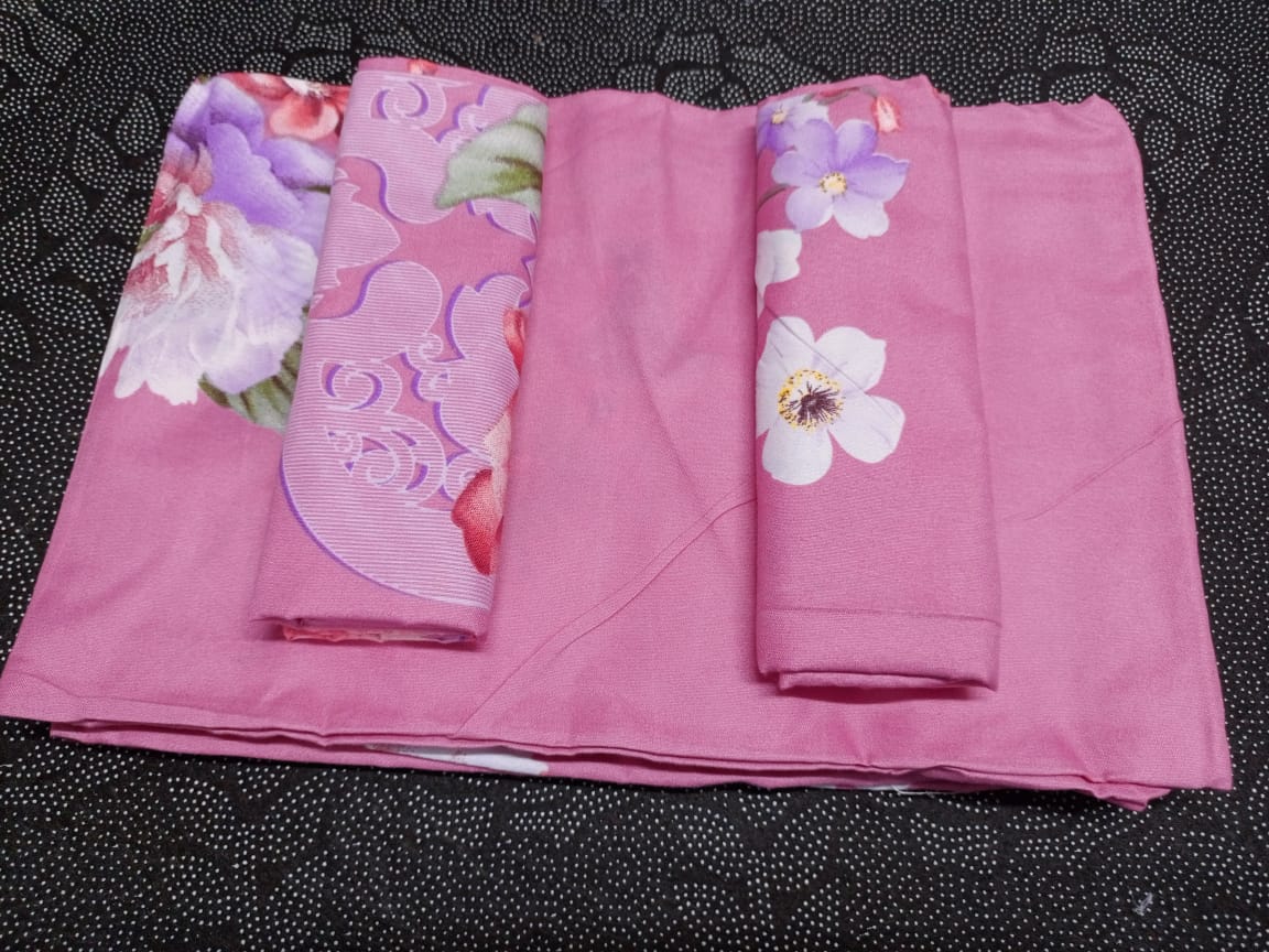 4 pc Cotton  Bedsheets 
2 pcs bedsheets 
2 pcs pillow cases