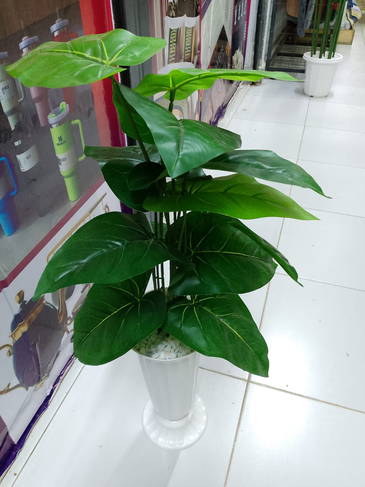 [ EXPERIENCE LUXURY FOR LESS 🤩🤩✨ !!! ] Single  Brand New Very High Quality Stylish Strong and Durable Luxurious Fancy Home Artificial plants . Designed With Durability and Functionality ✔👌