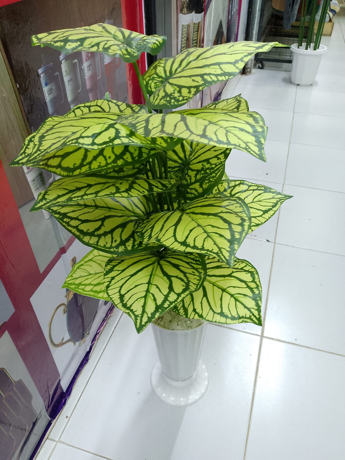 [ EXPERIENCE LUXURY FOR LESS 🤩🤩✨ !!! ] Single  Brand New Very High Quality Stylish Strong and Durable Luxurious Fancy Home Artificial plants . Designed With Durability and Functionality ✔👌