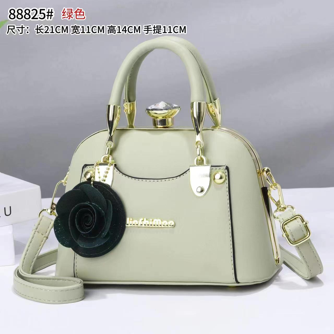 [🔥EXPERIENCE LUXURY FOR LESS 🤩🤩✨ !!! ] 1 Pc Classy Brand New Very High Quality Stylish and Luxurious Elegant Ladies Handbag at Affordable Price .Designed With Durability and Functionality ✨👌