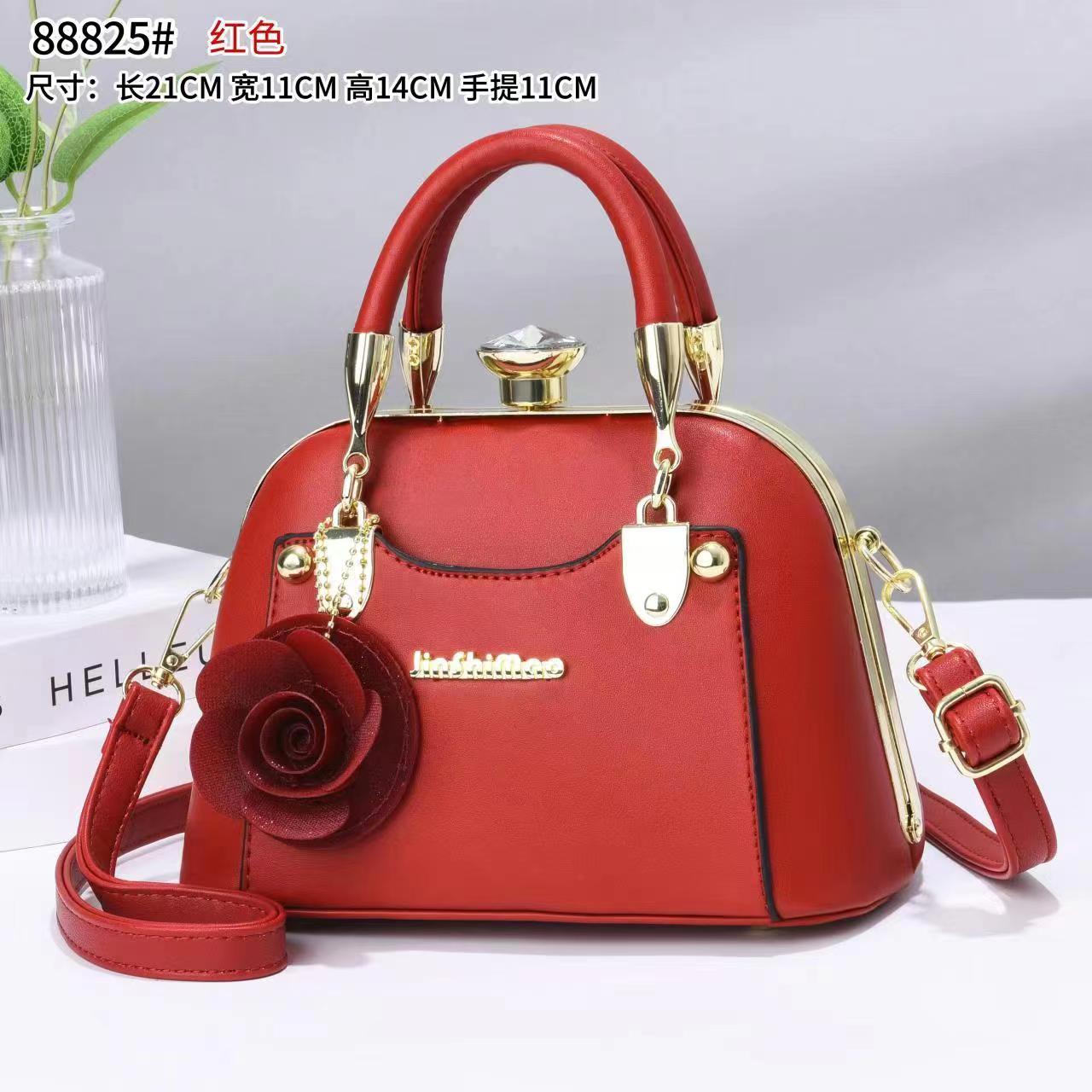 [🔥EXPERIENCE LUXURY FOR LESS 🤩🤩✨ !!! ] 1 Pc Classy Brand New Very High Quality Stylish and Luxurious Elegant Ladies Handbag at Affordable Price .Designed With Durability and Functionality ✨👌