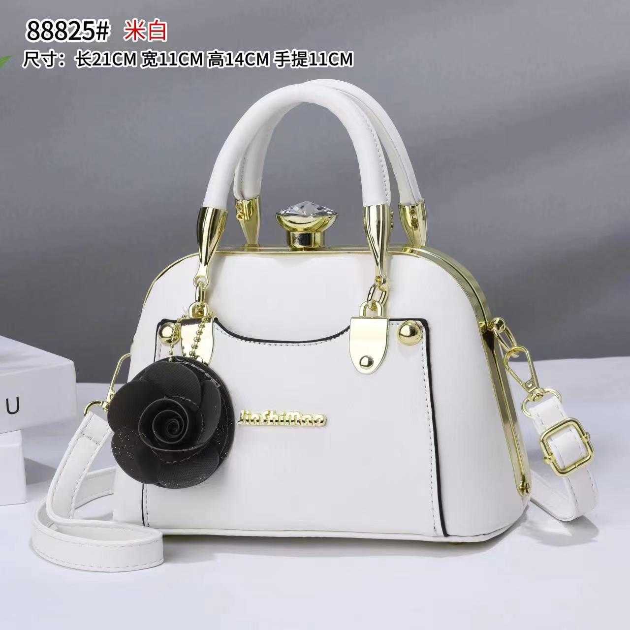 [🔥EXPERIENCE LUXURY FOR LESS 🤩🤩✨ !!! ] 1 Pc Classy Brand New Very High Quality Stylish and Luxurious Elegant Ladies Handbag at Affordable Price .Designed With Durability and Functionality ✨👌