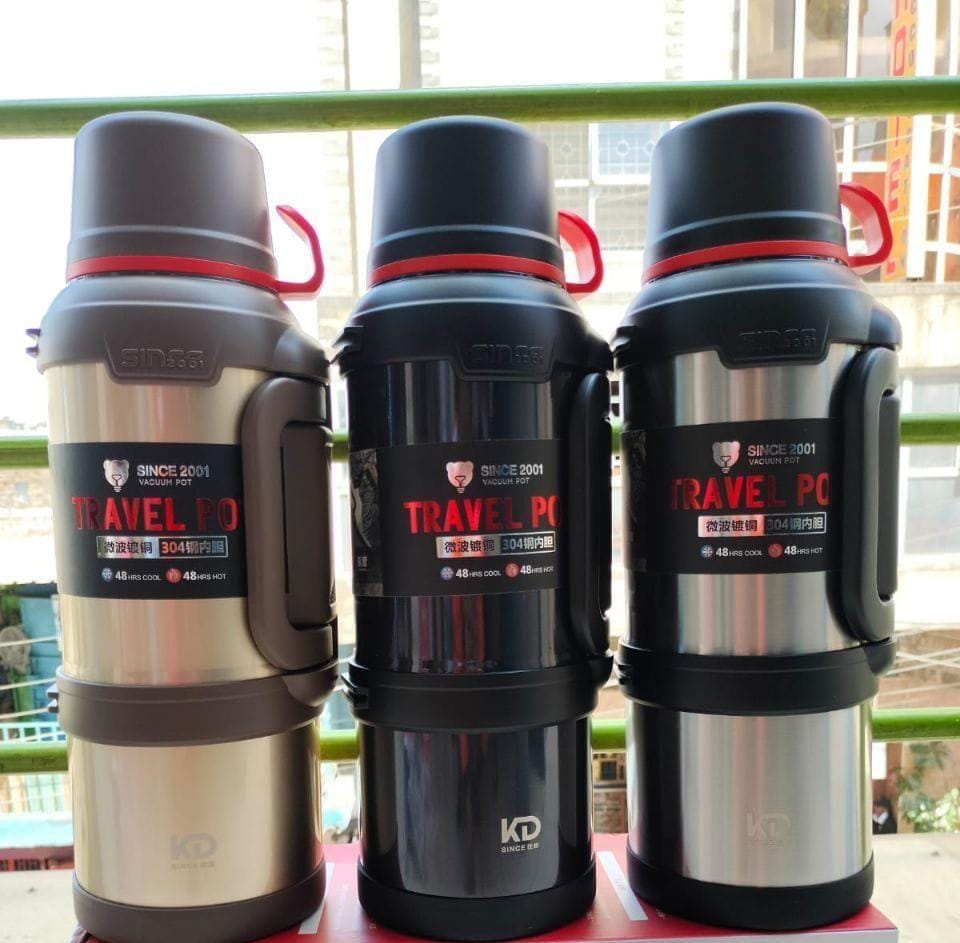 [ CLASSY NEW ARRIVALS🤩🤩✨!!! ] (EXPERIENCE LUXURY FOR LESS ❤) 1 Pc classy brand new very high quality stylish and fancy luxurious Kitchen Flask 3:6 ltrs Carpto at an afffordable price 👌🤩