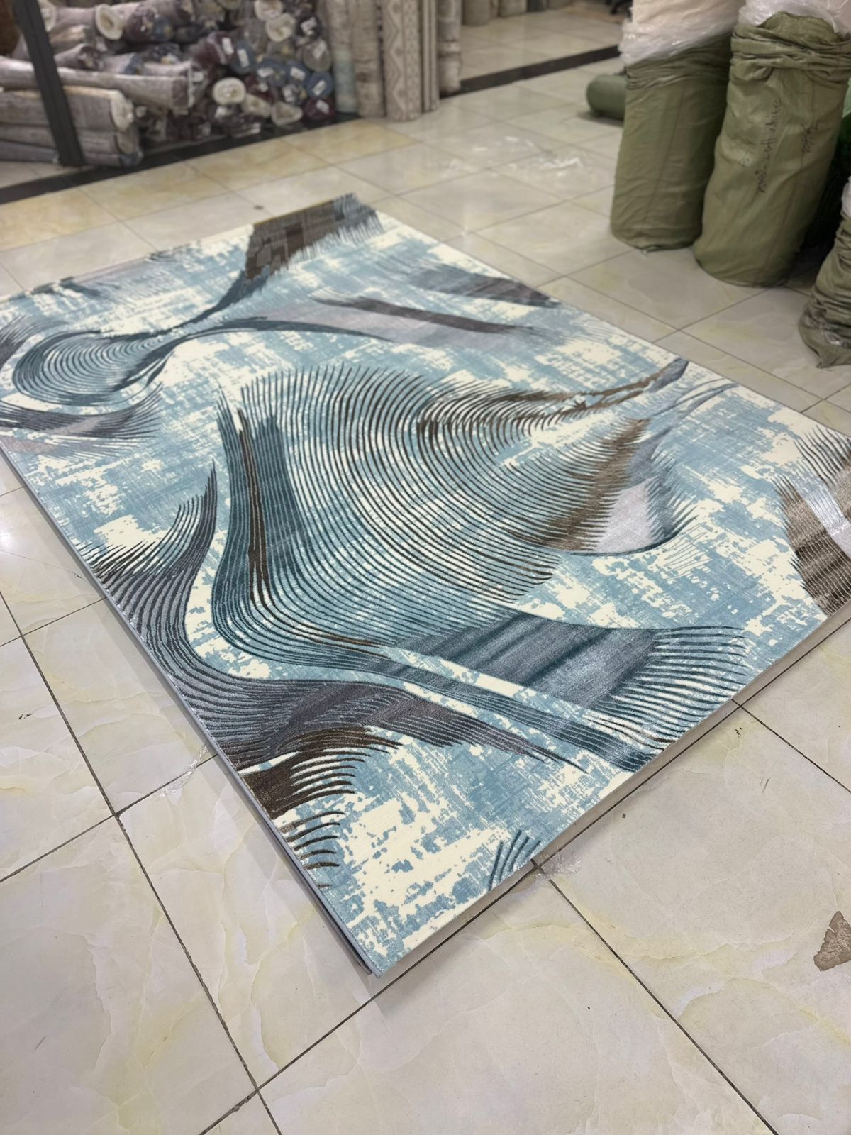 🔥 KILIMALL AMAZING OFFER JUST FOR YOU 🤩🤩✨ – 1pc Verona Carpet for Comfort & Style at Affordable Price 🏠