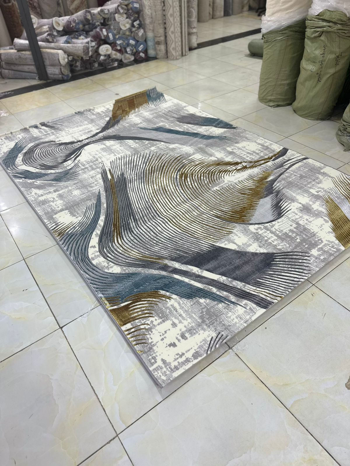 🔥 KILIMALL AMAZING OFFER JUST FOR YOU 🤩🤩✨ – 1pc Verona Carpet for Comfort & Style at Affordable Price 🏠