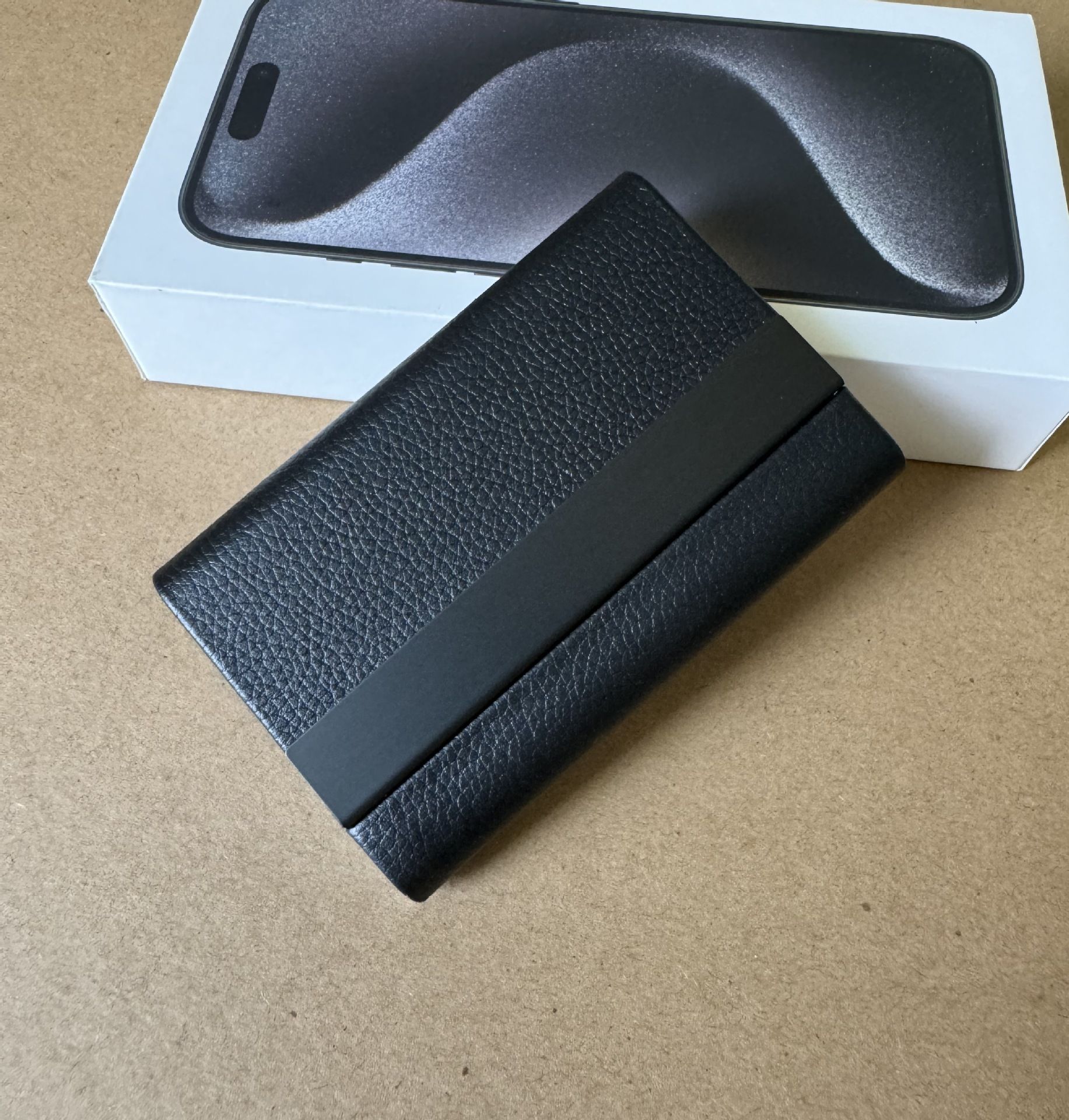 (Genuine Leather) Titanium Black Metal Business Card Case Men's Business Card Holder Business Creative Business Card Case Bank Card Bag