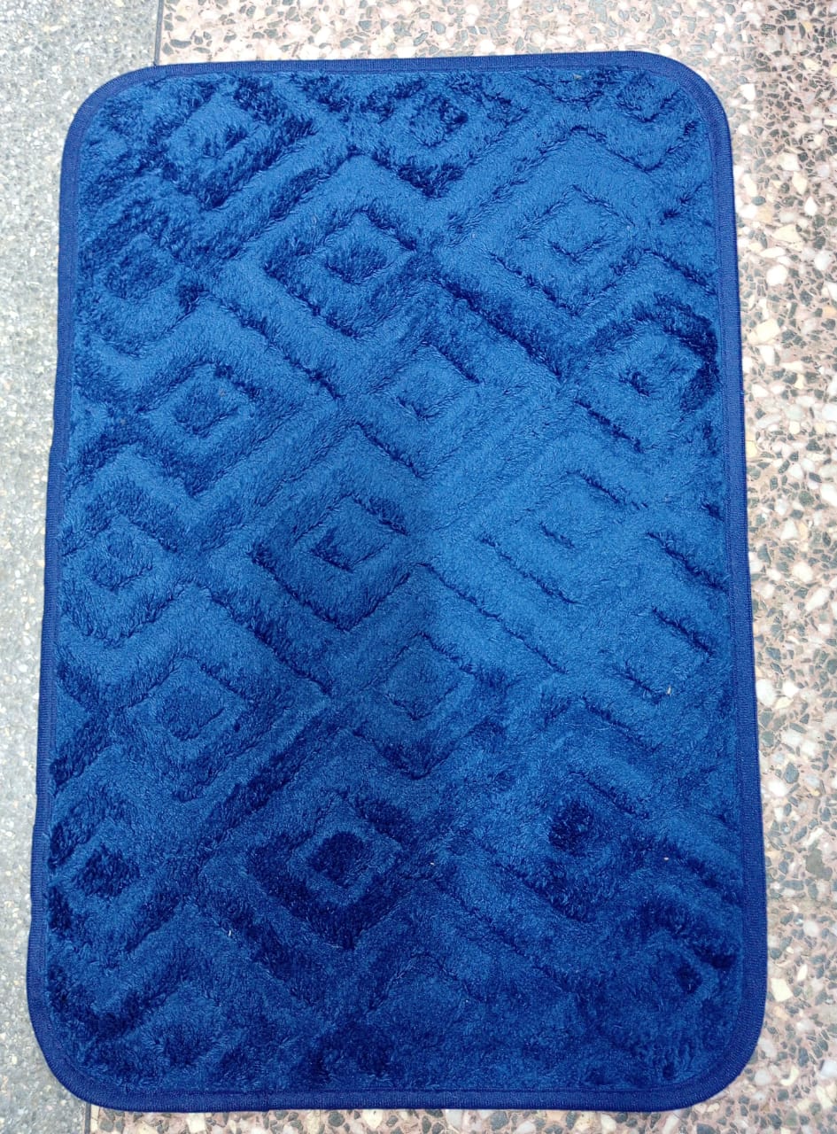 40 * 60 JACQUARD QUALITY DOOR MAT - Anti slip, Affordable, Brings colour to your room, Absorbent, Has a nice velvety feeling to your feet