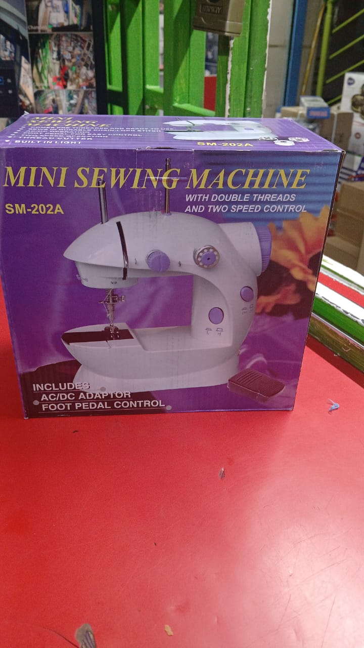 Sewing Machine Portable Mini Desktop Foot Pedal Night Light Household Straight Line Cutter Automatic Winding Mending Mini Household Items
